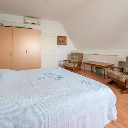 Najade-2 By Interhome Lovran