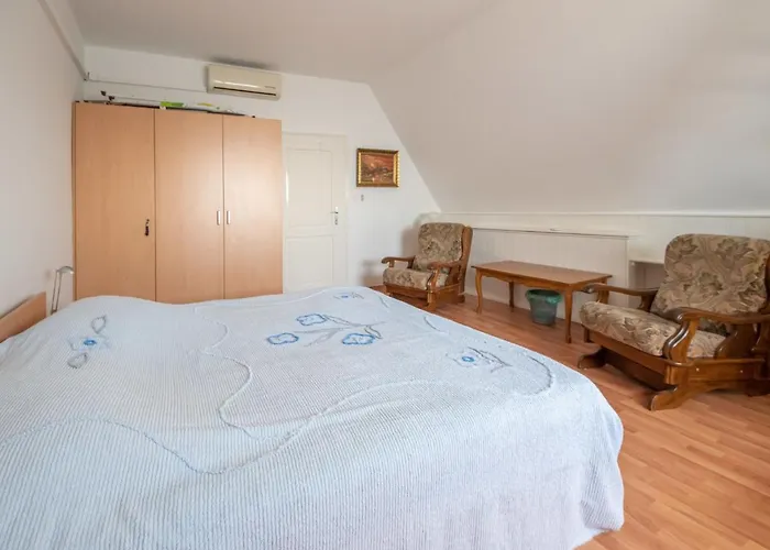 Najade-2 By Interhome Lovran